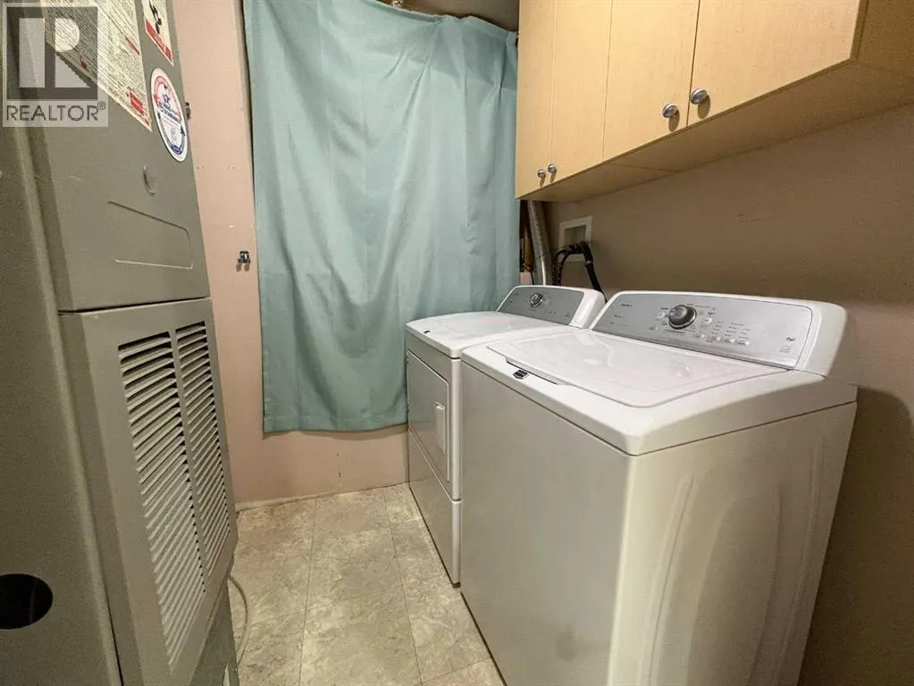 B, 410 Canyon Boulevard W