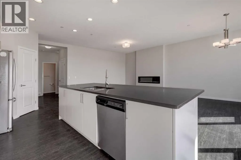 70 Howse Common NE