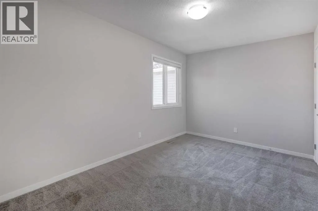 70 Howse Common NE