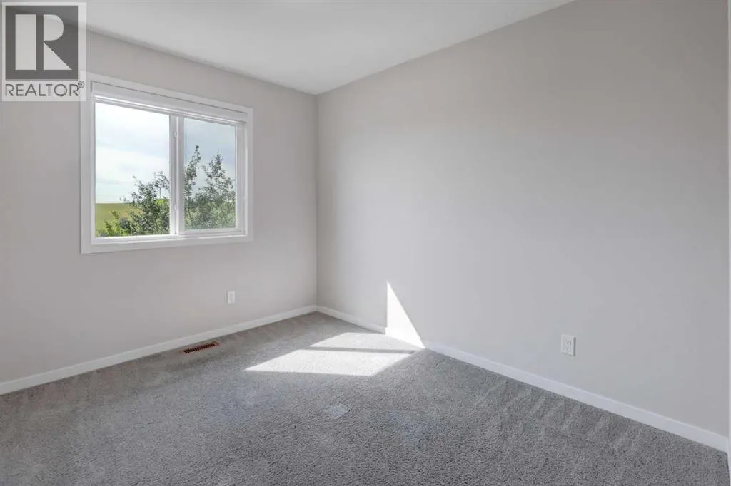 70 Howse Common NE