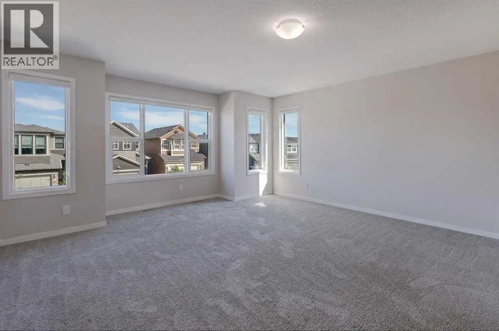 70 Howse Common NE