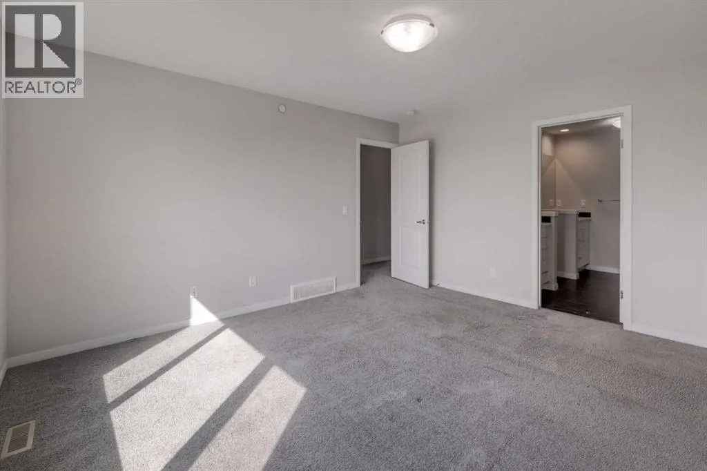 70 Howse Common NE