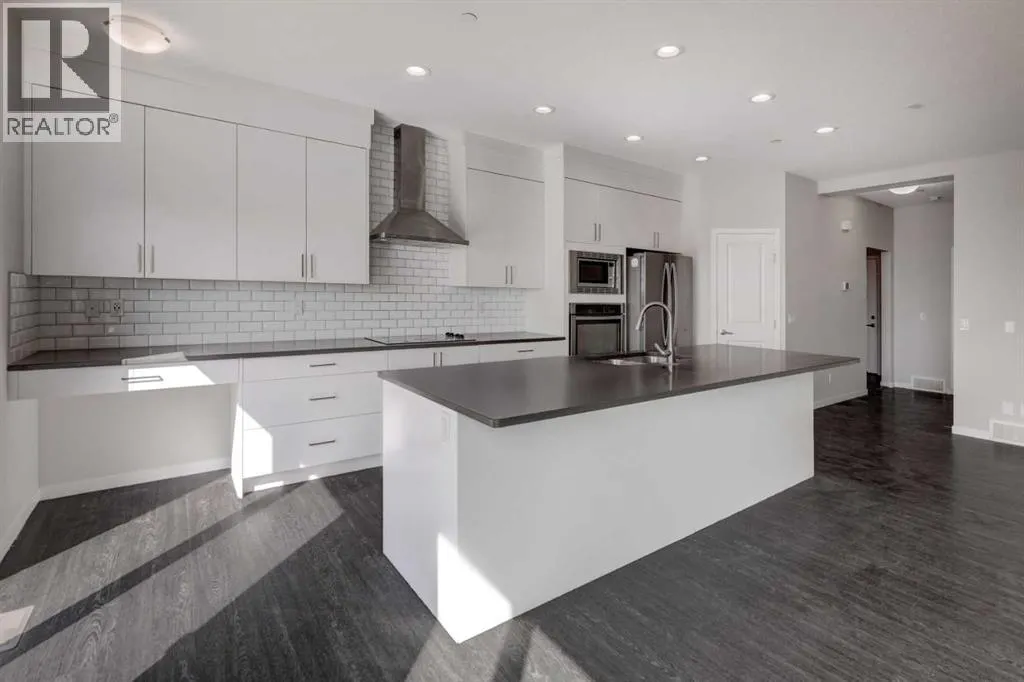 70 Howse Common NE