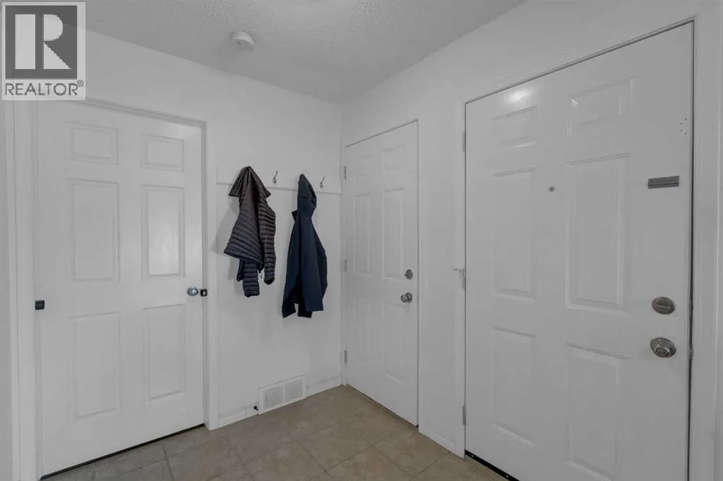 19, 200 Hidden Hills Terrace NW