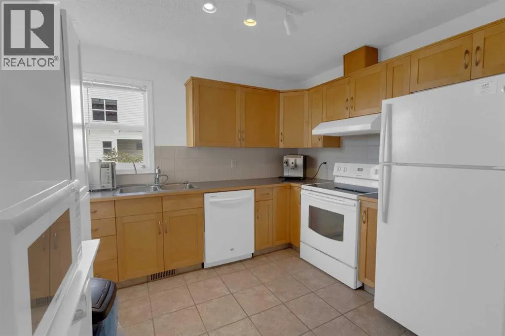 19, 200 Hidden Hills Terrace NW