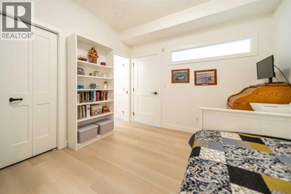 1310, 200 Seton Circle SE