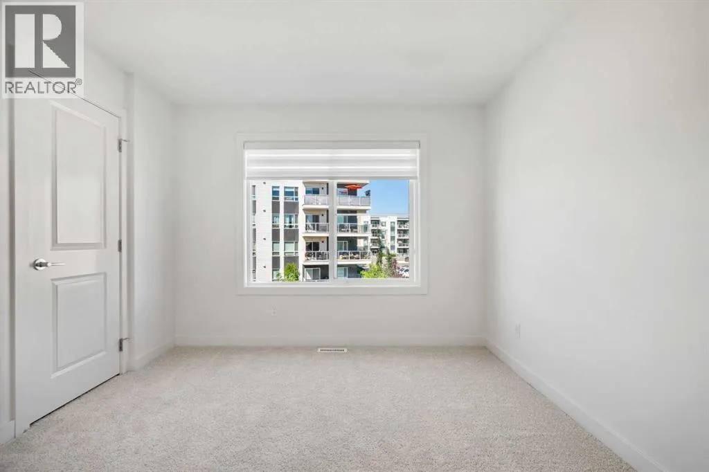 215 Seton Grove SE