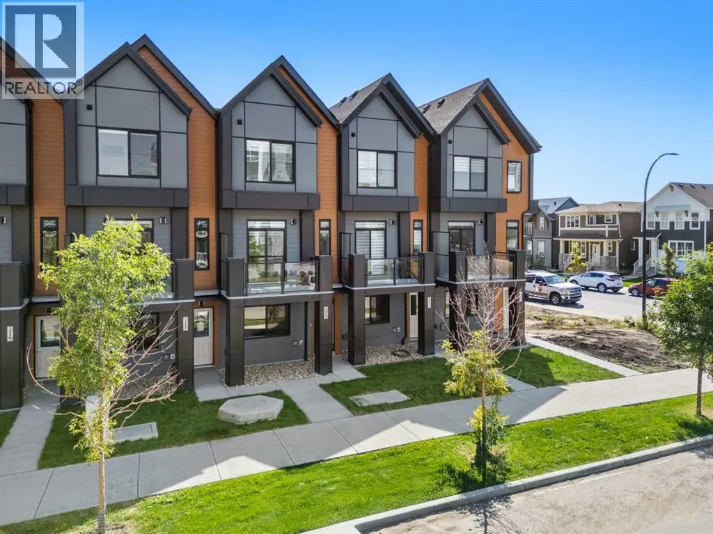 215 Seton Grove SE