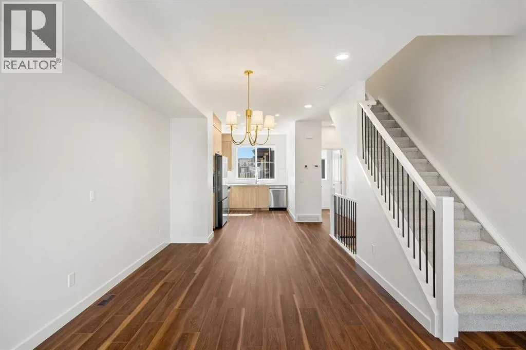 215 Seton Grove SE