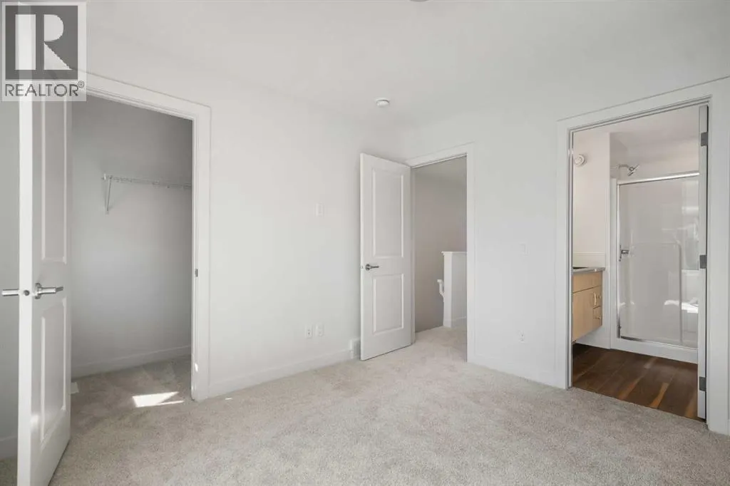 215 Seton Grove SE