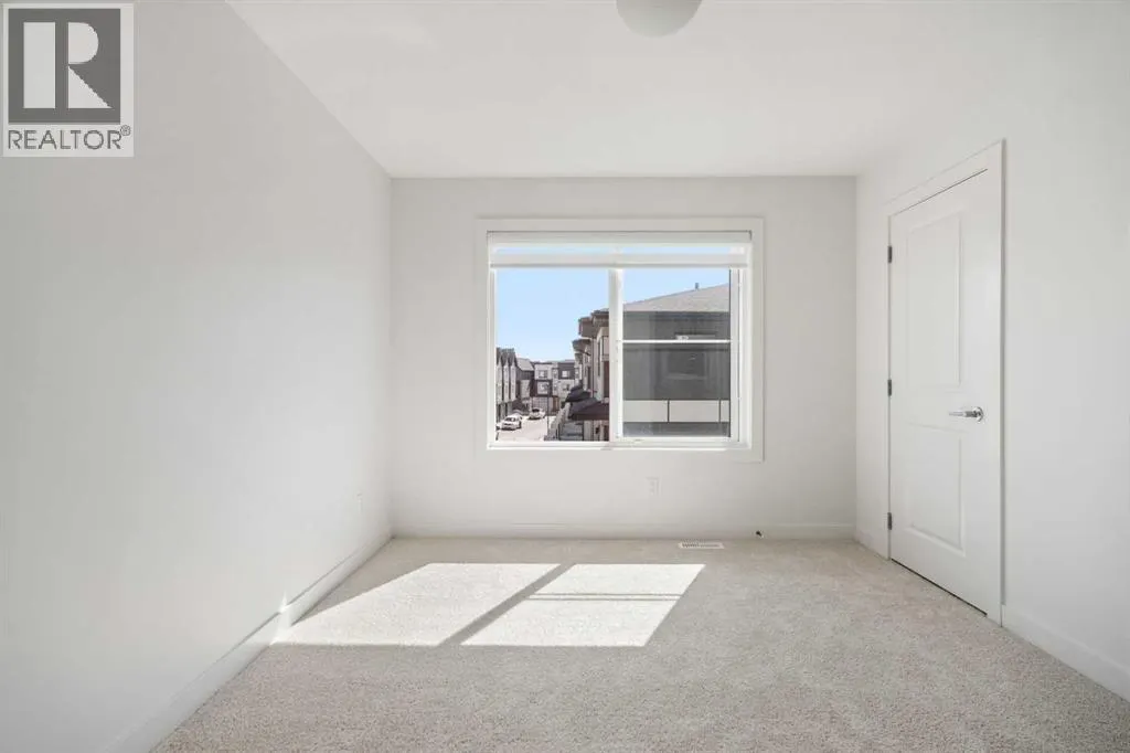 215 Seton Grove SE