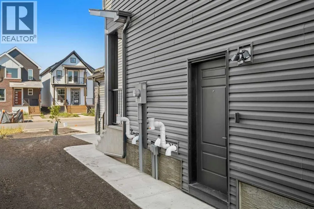 215 Seton Grove SE