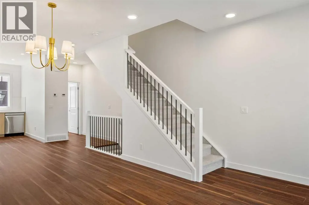 215 Seton Grove SE