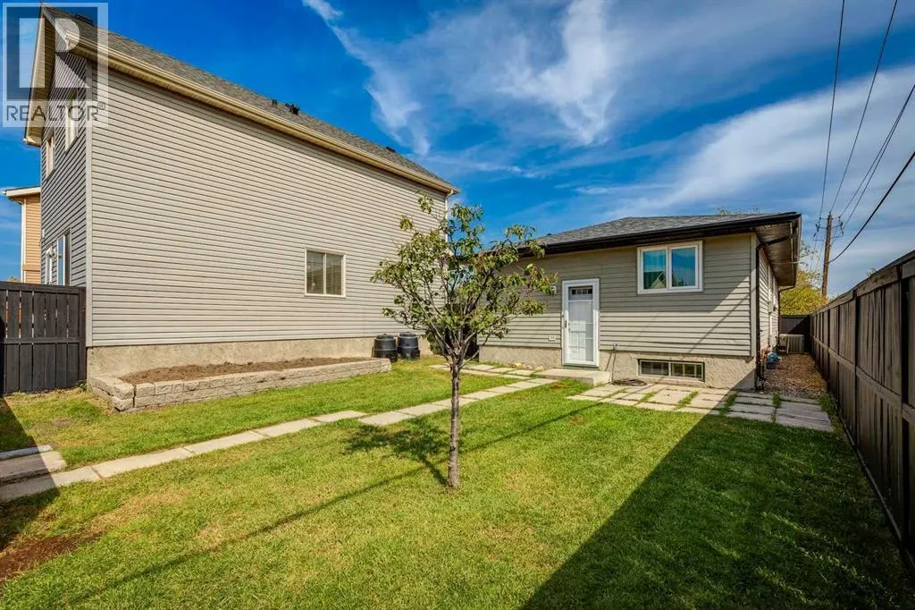 23 Erin Grove Court SE