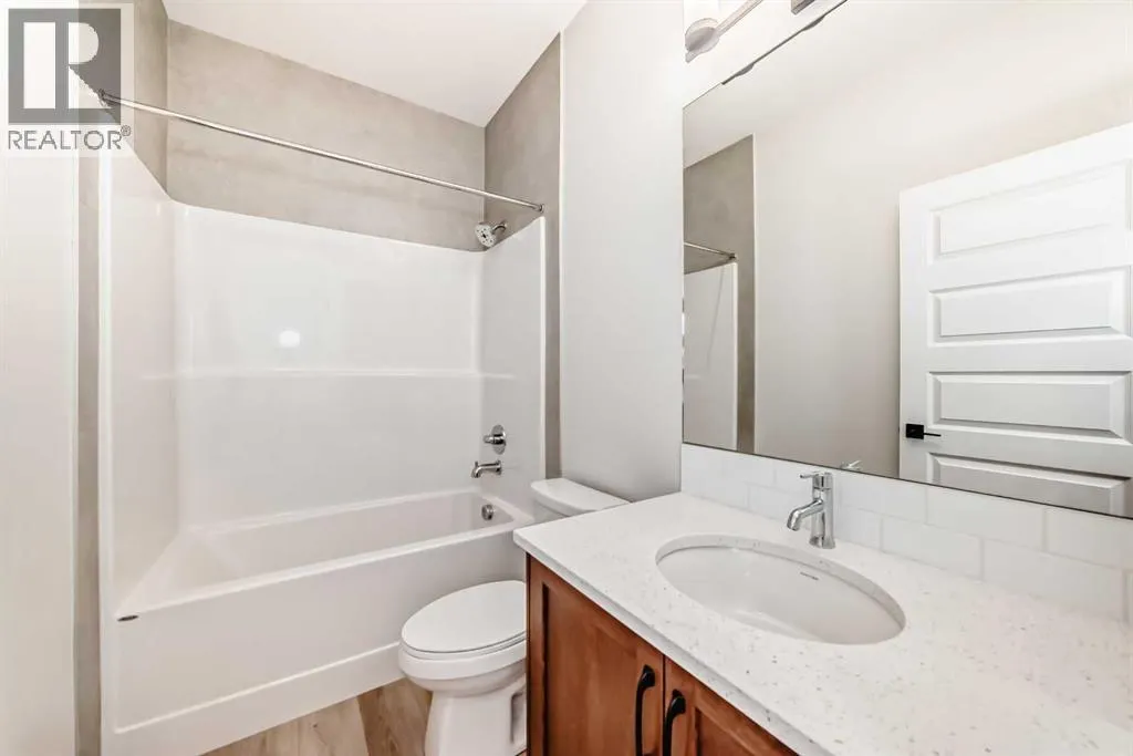66 Homestead Common NE