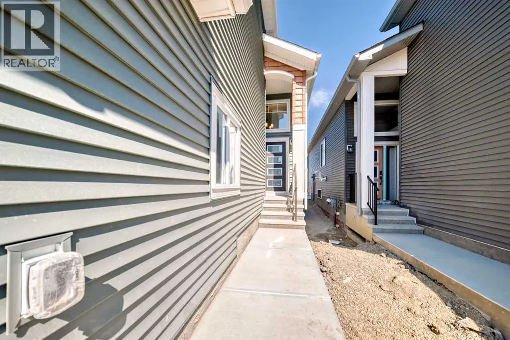 66 Homestead Common NE
