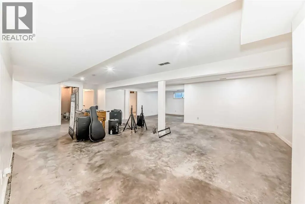 406, 8000 Wentworth Drive SW