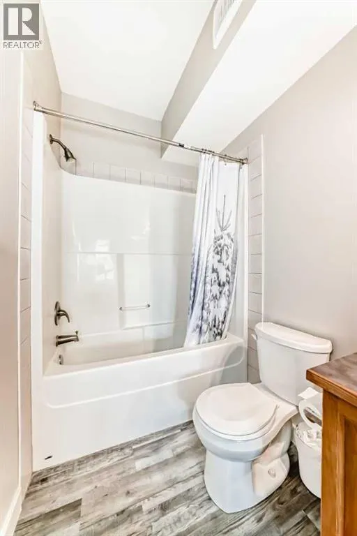 406, 8000 Wentworth Drive SW