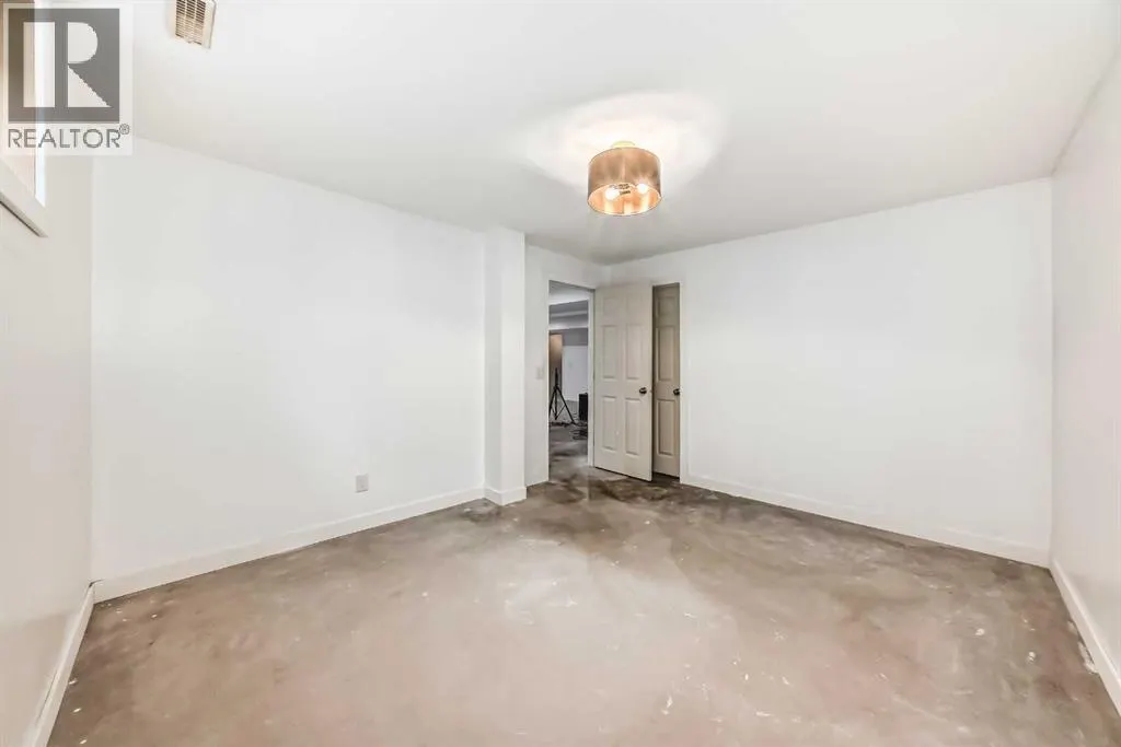 406, 8000 Wentworth Drive SW