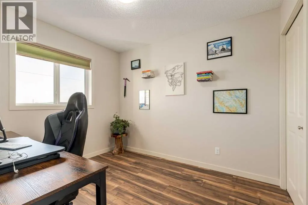 298 River Heights Crescent
