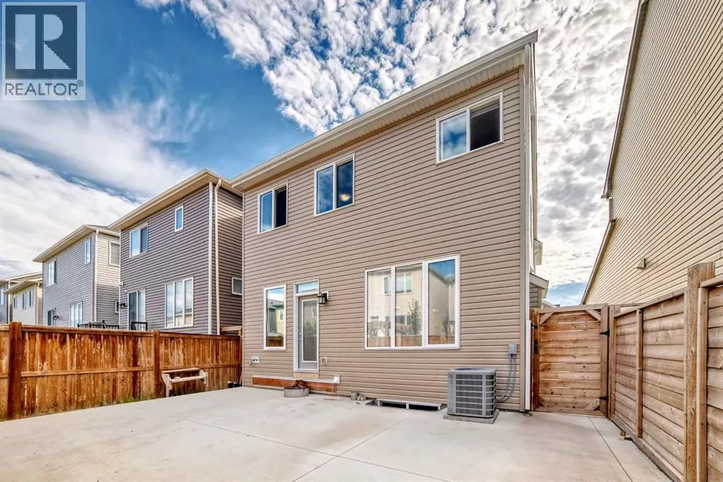 43 Carrington Crescent NW