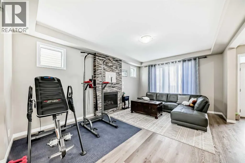 43 Carrington Crescent NW