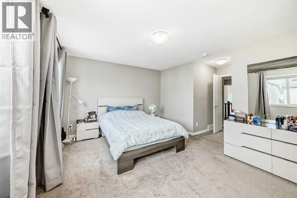43 Carrington Crescent NW