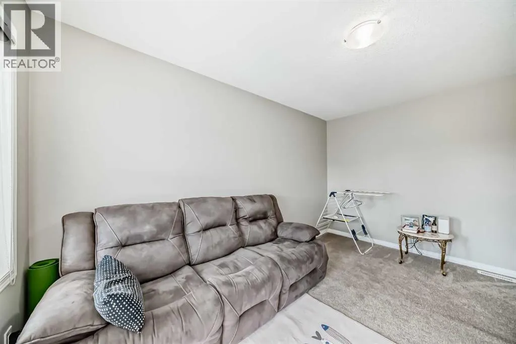 43 Carrington Crescent NW