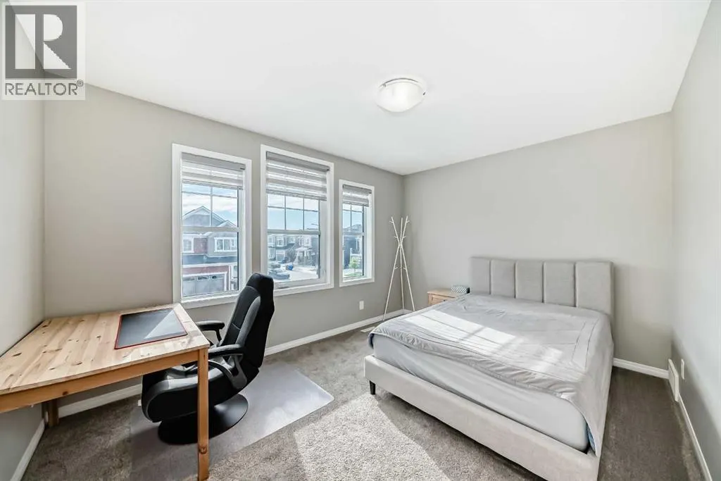 43 Carrington Crescent NW