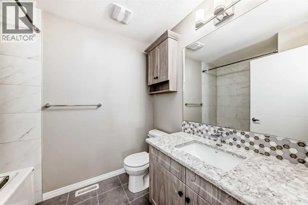 43 Carrington Crescent NW