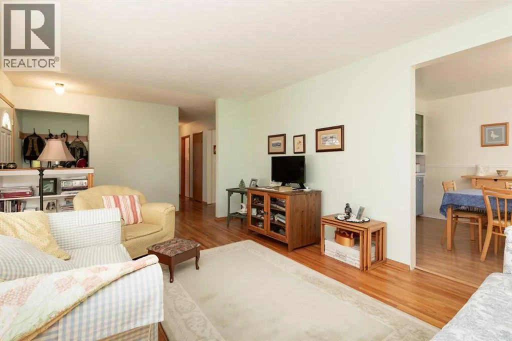 1306 29 Street S