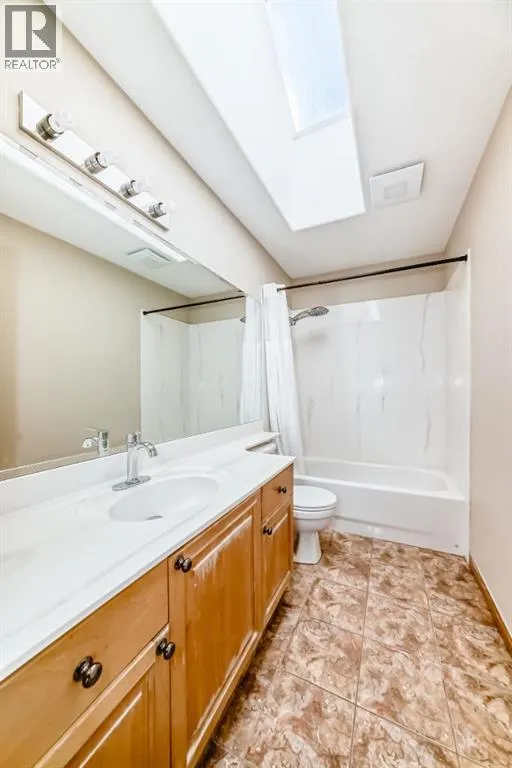 42 West Cedar Point SW