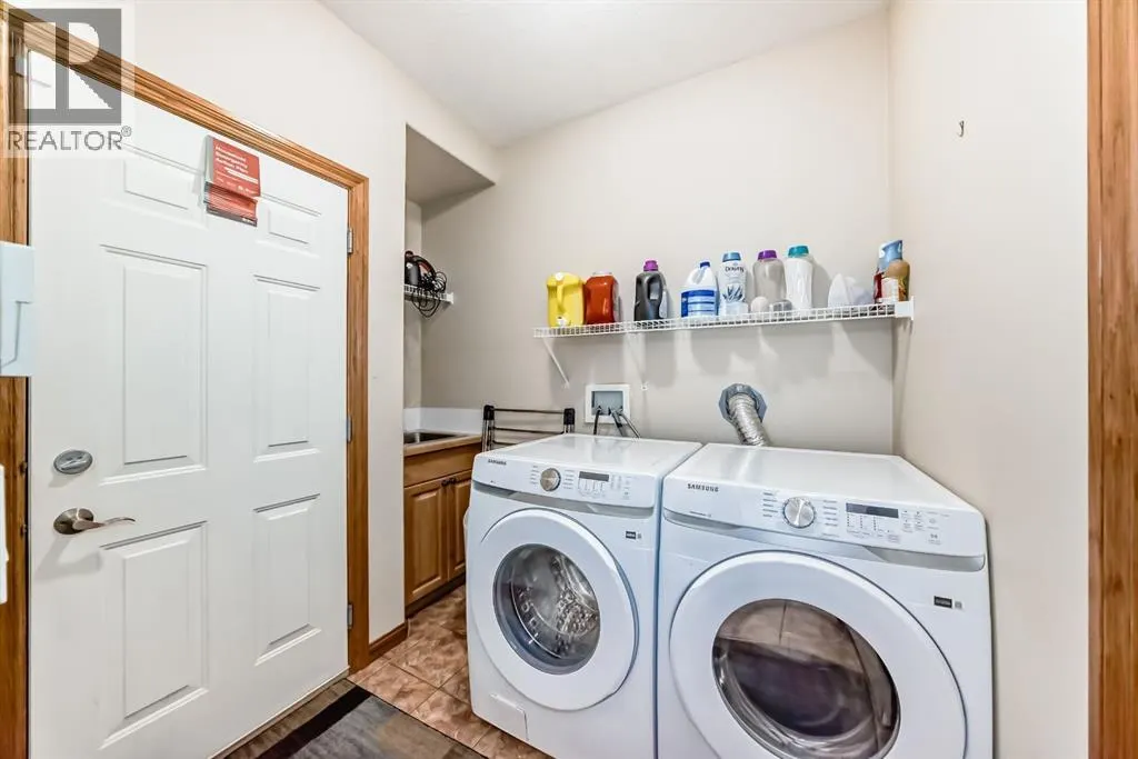42 West Cedar Point SW