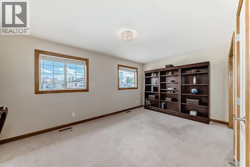 42 West Cedar Point SW