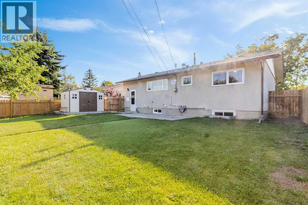 16 Marwood Circle NE
