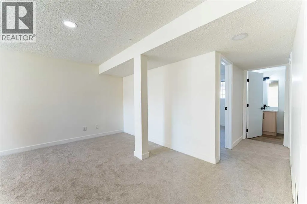 344 Templeview Drive NE