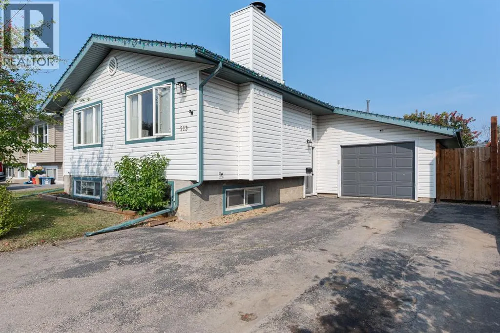 213 Ermine Crescent