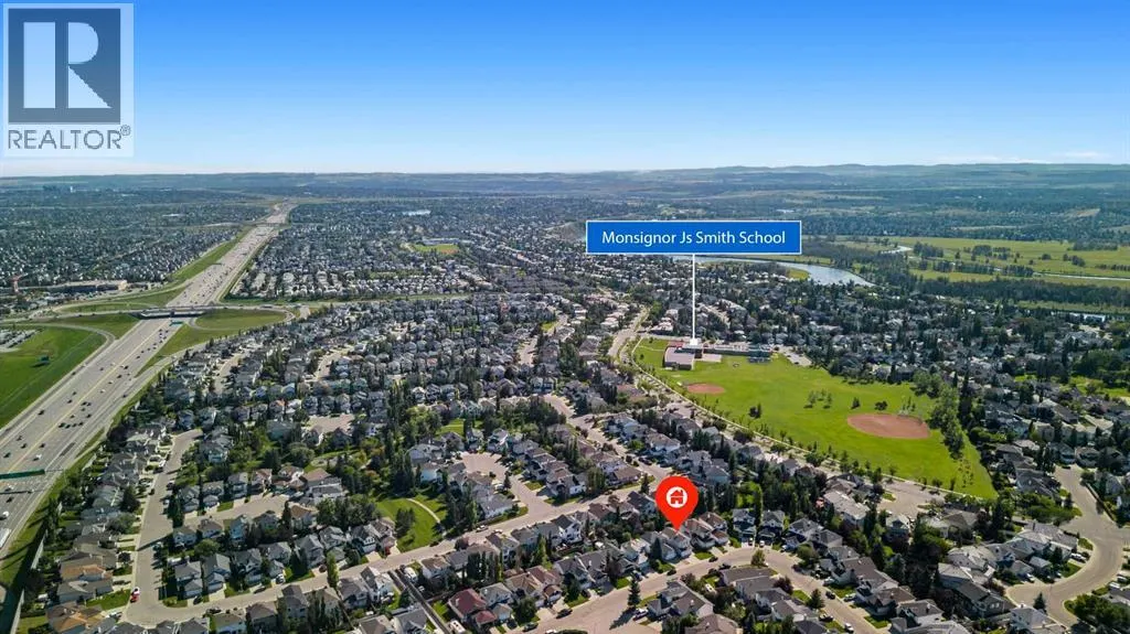 228 Douglas Ridge Close SE