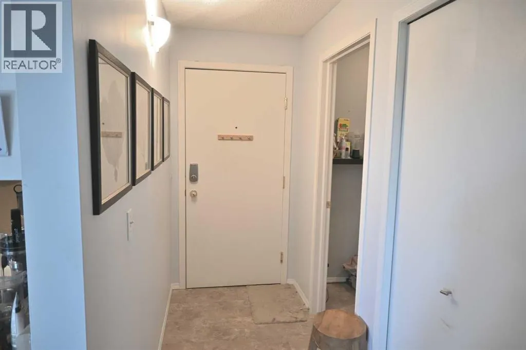 1408A, 604 8 Street SW