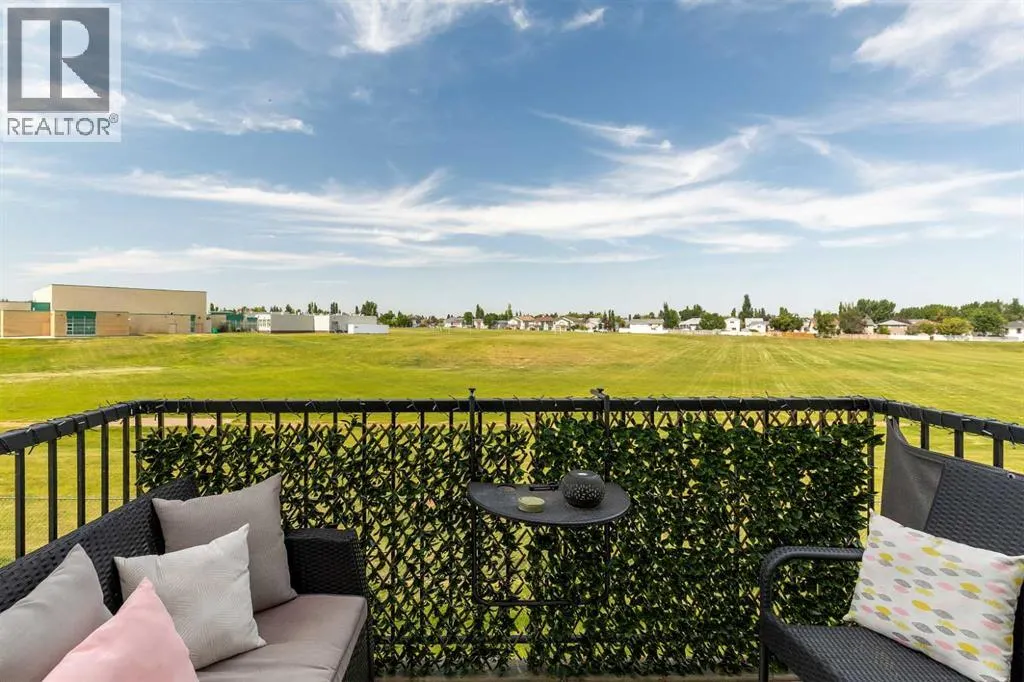 48, 295 Blackfoot Road W