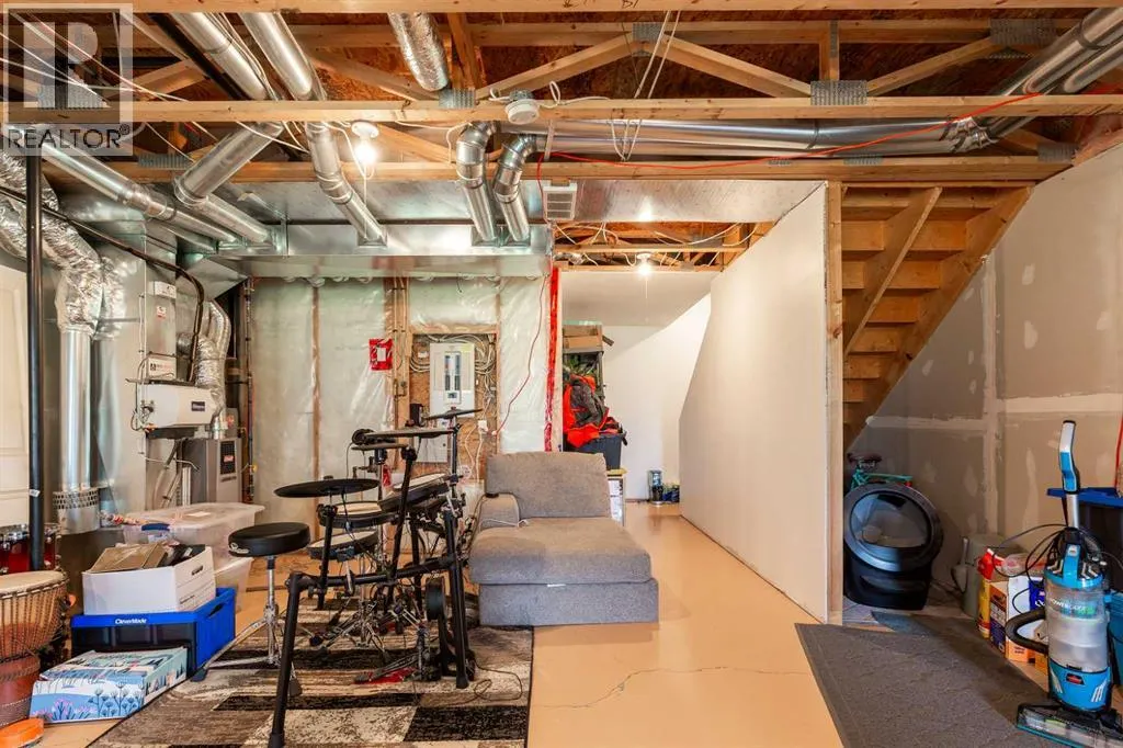 48, 295 Blackfoot Road W