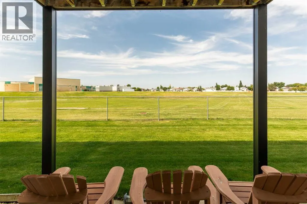 48, 295 Blackfoot Road W