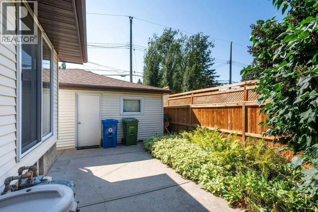 2603 38 Street SW