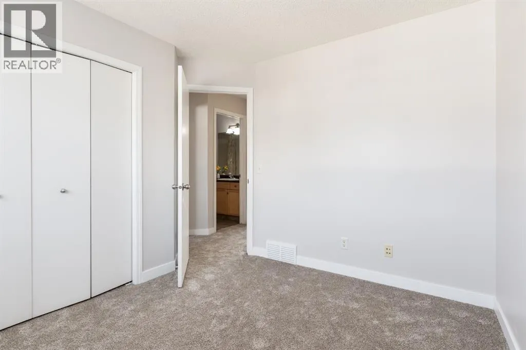75 Mckenzie Towne Gate SE