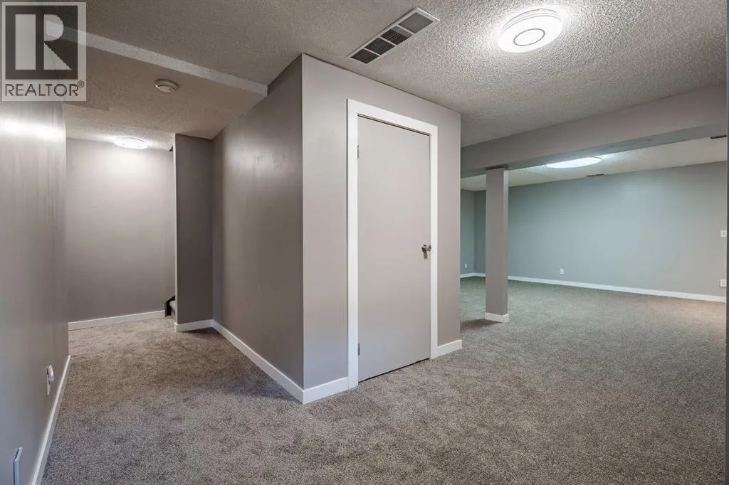 224 Jensen Drive NE