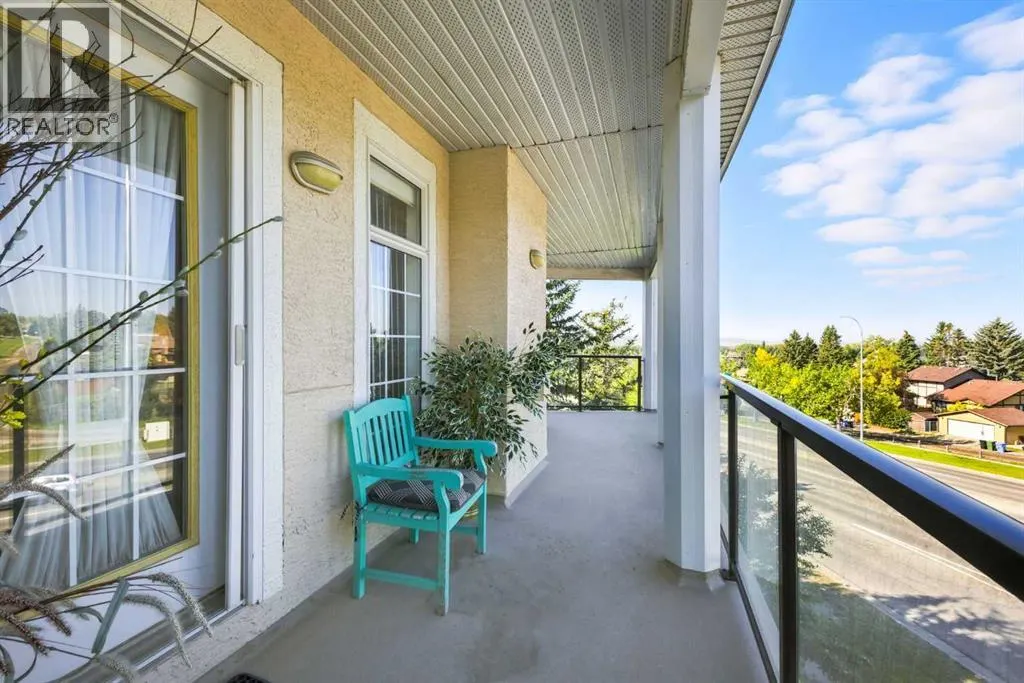 422, 5201 Dalhousie Drive NW