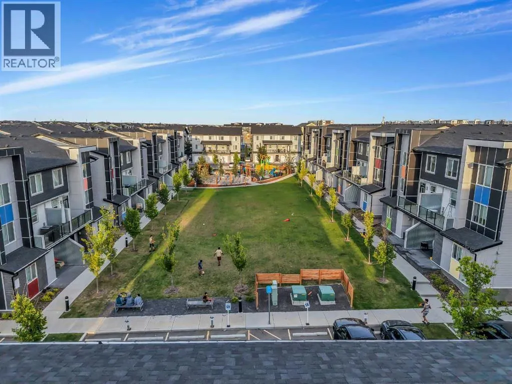 203, 140 Redstone Walk NE