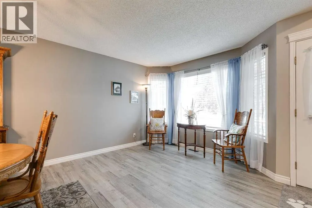 274 Mt Assiniboine Place SE