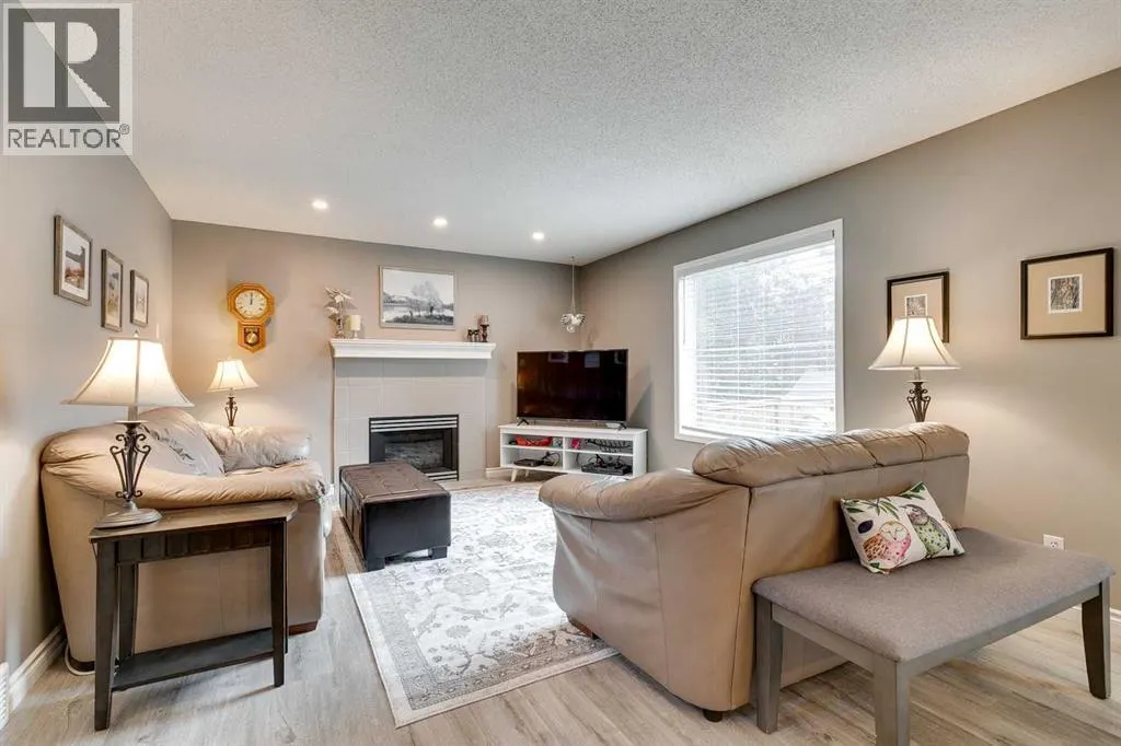 274 Mt Assiniboine Place SE