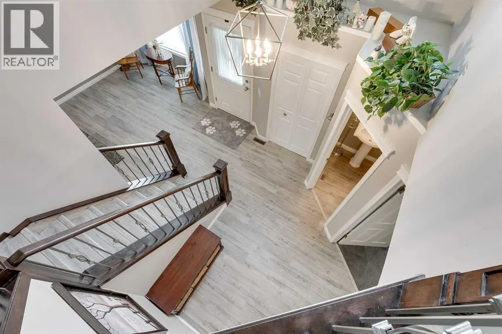 274 Mt Assiniboine Place SE